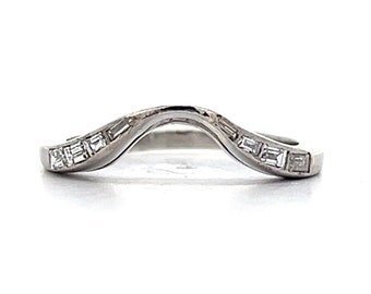 Vintage Baguette Diamond Contour Band in Platinum