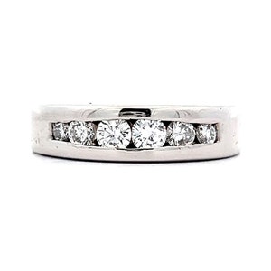 Round Brilliant Diamond Band in 14k White Gold