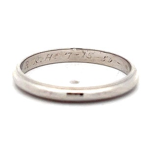 2.5mm Vintage Milgrain Wedding Band in Platinum