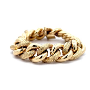 Oversized Curb Link Bracelet in 14k Yellow Gold