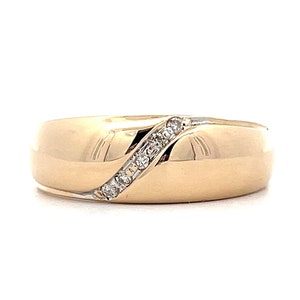 Men's Channel Set Diamond Wedding Band in Yellow Gold