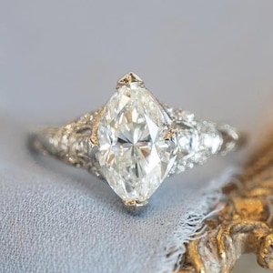 2.00 Carat Art Deco Marquise Diamond Engagement Ring in Platinum