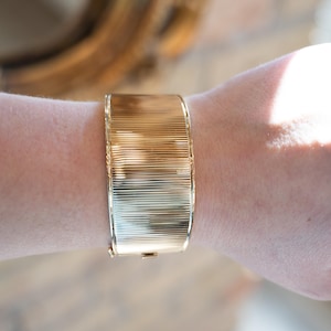 Textured Tapered Bangle Cuff Bracelet in 14k Yellow Gold