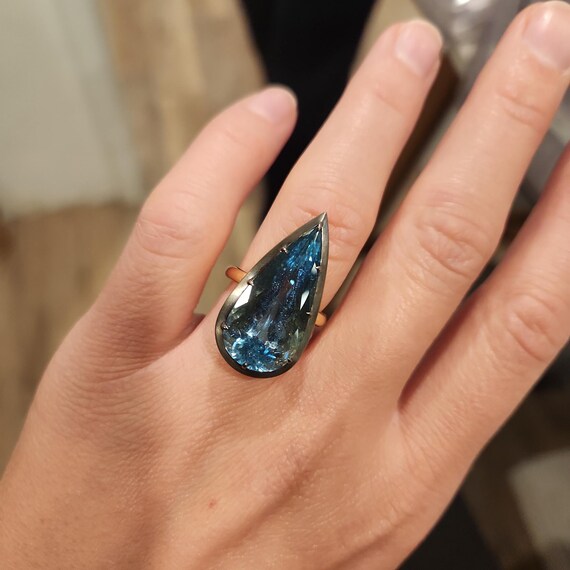 Vibrant Pear Aquamarine Statement Ring - image 2