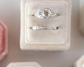 1.05 Carat Art Deco Diamond Engagement Ring in Platinum