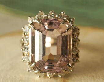 Bague cocktail diamant et kunzite en or blanc 14 carats