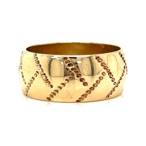 Men’s Woven Pattern Wedding Band in 14k Yellow Gold