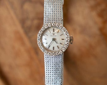 1970's Vintage Omega Ladies Watch 7184 in 18k White Gold