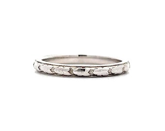 Antique Milgrain Chevron Wedding Band in 18k White Gold