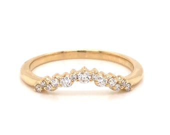 Diamond Contour Wedding Band in 14k Yellow Gold