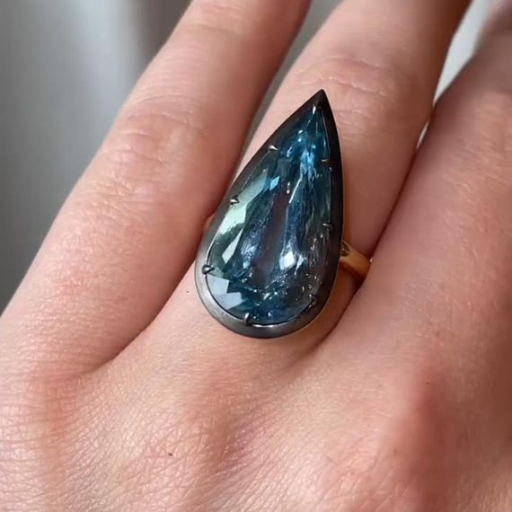 Vibrant Pear Aquamarine Statement Ring - image 3