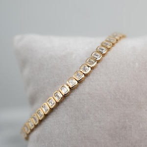 5.36 Carat Emerald Cut Diamond Tennis Bracelet in 14k Yellow Gold