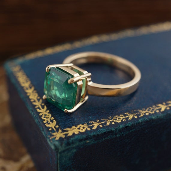 Lab Emerald Art Deco Cocktail ring - 14K Yellow Gold |JewelsForMe