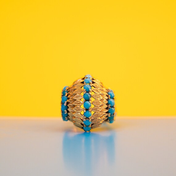Mid-Century Turquoise Dome Cocktail Ring in 14k Y… - image 2