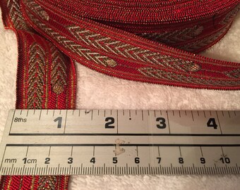 Ribete metálico vintage rojo dorado. Se vende cortado a medida. Cinta jacquard metálica vintage. Ribete metálico. Cinta metálica.