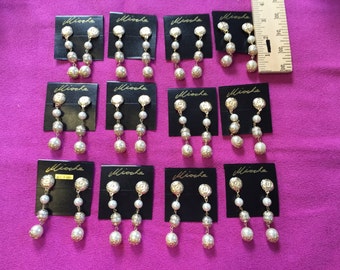 10 Pair of Earrings Vintage 90’s Elegant Dangle Gold-Plated Metal & faux pearls Clip-on Earrings.