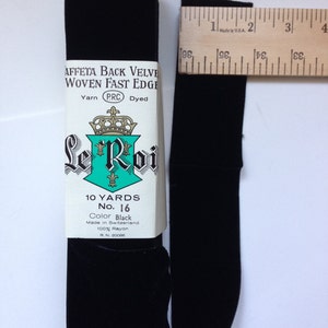 Le Roi zwart fluweel geweven lint met snelle rand, gemaakt in ZWITSERLAND 100% RAYON, 2" breed, 10 yards.