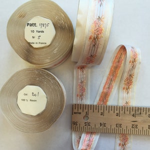 French Vintage Floral Ribbon with Pattern. Made in France. Sold by the Yard. 1 Inch Wide.Col 201
