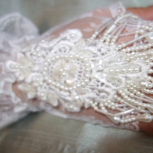 Embellished Lace Gloves Wrist. Fingerless Lace Wedding Gloves Short White Lace Ruffle Gloves. image 6