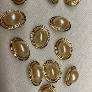 Vintage Gold Crystal Oval Pearl Buttons. Card Making, Bridal Button.Jewelry Making, Sewing supplies.