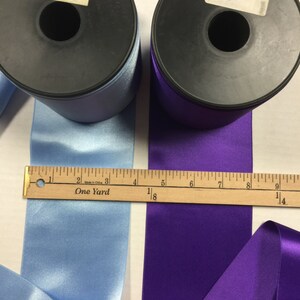 Vintage doppelseitiges Satinband.  Polyester doppelseitiges Satinband lila oder blau. Meterware.
