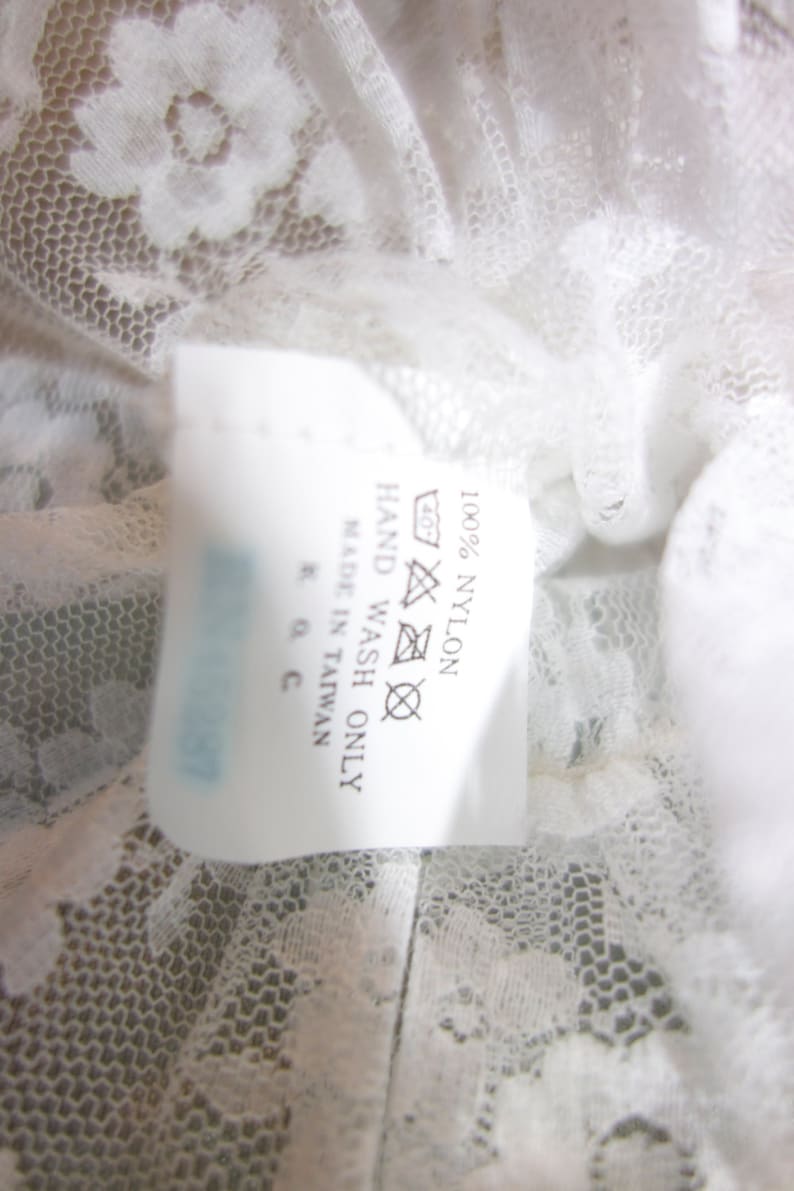 Embellished Lace Gloves Wrist. Fingerless Lace Wedding Gloves Short White Lace Ruffle Gloves. image 3