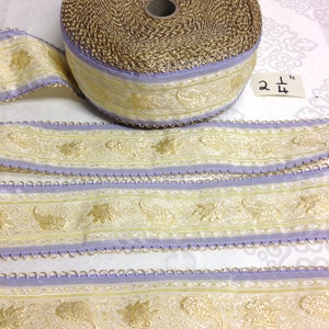 Fita de brocado francês antigo, Paisley dourado, feito na França. Vendido por jarda, 2 1/4 de largura