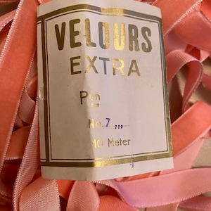 Gorgeous Vintage Velours Exta Velvet Ribbon.. Sold by the yard.Sewing, Petersham, Doll Ribbon,Hat Ribbon.