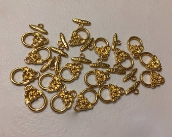 Gold plated clasp. Clasps for jewellery, Clasps flowers, Flower toggle clasp, Clasp findings  Sold by 10 Sets.