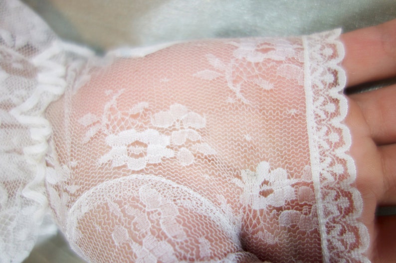 Embellished Lace Gloves Wrist. Fingerless Lace Wedding Gloves Short White Lace Ruffle Gloves. image 4