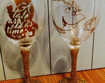 Stunning beauty & the beast / mrs potts chip gold glitter wine glass set