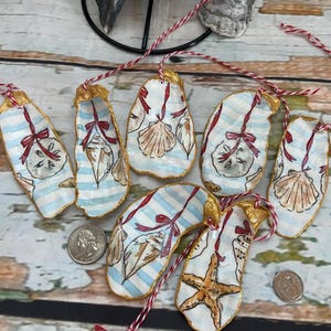 Handmade Decoupage Oyster Shell Art | Coastal Christmas Ornament | Beach Wedding Favor | Nautical Home Accent | Sea Shell / Beach Shells