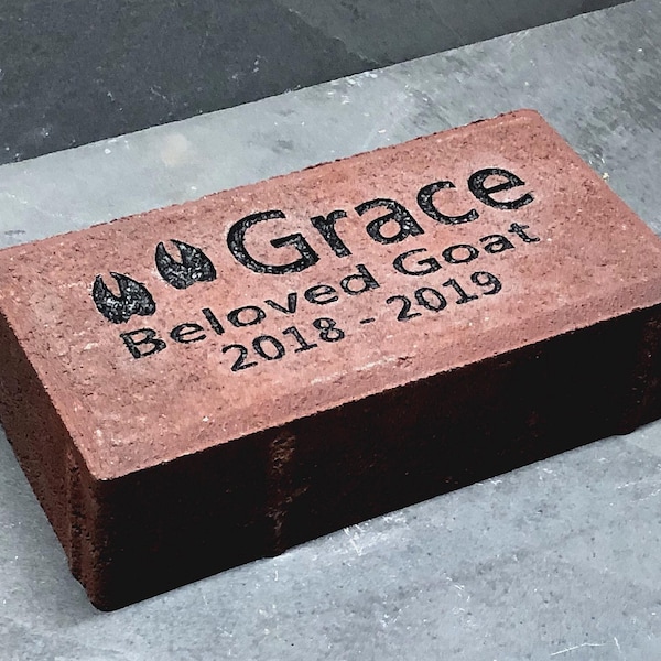 PERSONALIZED Pet Memorial Stone // Engraved Stone // Customized // Grave Marker // Headstone // Garden Stone // Gift // 4x8