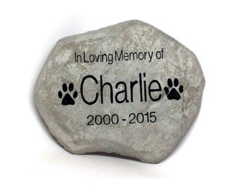 PERSONALIZED Pet Memorial Stone // Engraved Stone // Customized // Grave Marker // Headstone // Garden Stone // Gift // 7x10