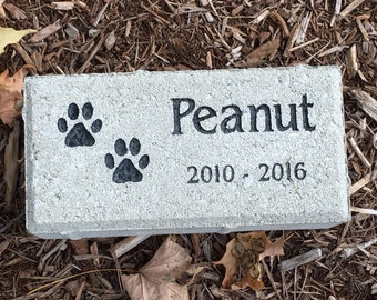 PERSONALIZED Pet Memorial Stone // Engraved Stone // Customized // Grave Marker // Headstone // Garden Stone // Gift // 4x8