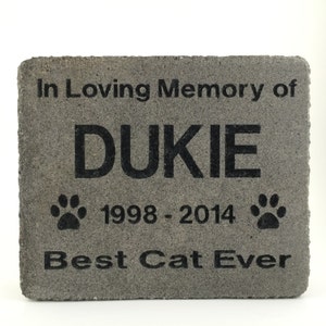 PERSONALIZED Pet Memorial Stone // Engraved Stone // Customized // Grave Marker // Headstone // Garden Stone // Gift // 7x8