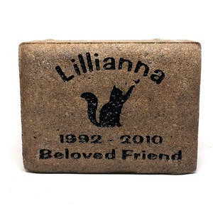 PERSONALIZED Pet Memorial Stone // Engraved Stone // Customized // Grave Marker // Headstone // Garden Stone // Gift // 4x6