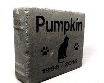 PERSONALIZED Pet Memorial Stone // Engraved Stone // Customized // Grave Marker // Headstone // Garden Stone // Gift // 7x8