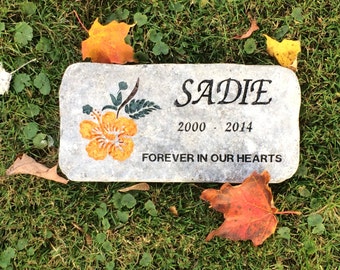 PERSONALIZED Pet Memorial Stone // Engraved Stone // Customized // Grave Marker // Headstone // Garden Stone // Gift // 6x12