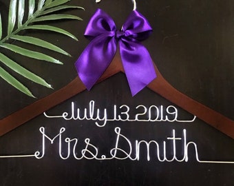 Wedding Gown Hanger with Date, Personalized Bridal Dress Hanger, Mrs Wire Rustic Hanger, Bridal Shower Gift for Her
