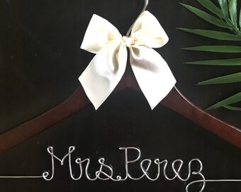 Bridal Gown Hanger, Personalized Bride Wedding Dress Hanger, Custom Rustic Bridal Shower Gift, Wire Name Hanger, Engagement Gift