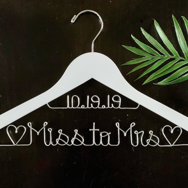 Wedding Dress Hanger, Miss to Mrs Bridal Gown Hanger, Mrs Personalized Wire Rustic Hanger, Bridal Shower Gift Idea for Her, Custom