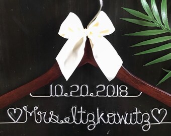 Wedding Dress Hanger Hearts Mrs Rustic Bridal, Personalized Date Rustic Hanger, Wedding Party Bridal Shower Gift