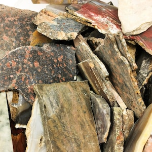 Plaque lapidaire à 7 dollars - Rugueux