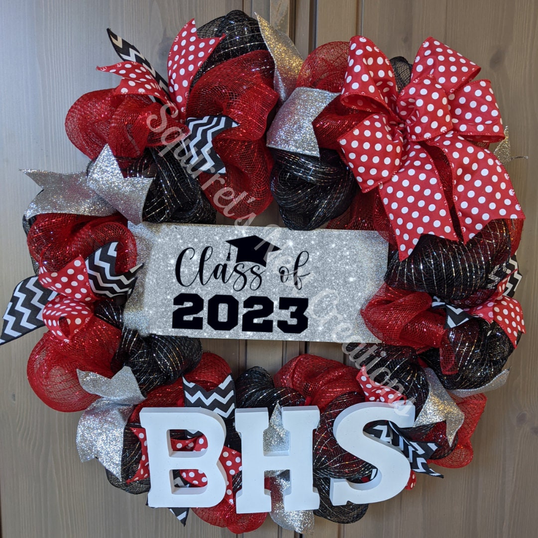 Here's to the Graduates - Senior Class of 2026 Custom Personalized Grad Wreath