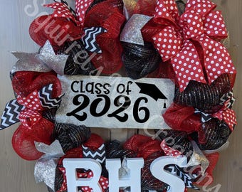 Here's to the Graduates - Senior Class of 2027 Custom Personalized Grad Wreath