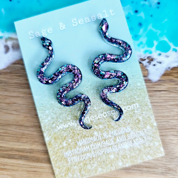 Boucles d’oreilles Sea Snake Handmade Statement Stud ~ Paillettes holographiques bleu violet ~ Bijoux tropicaux ~ Argent sterling ~ Amoureux des reptiles naturels