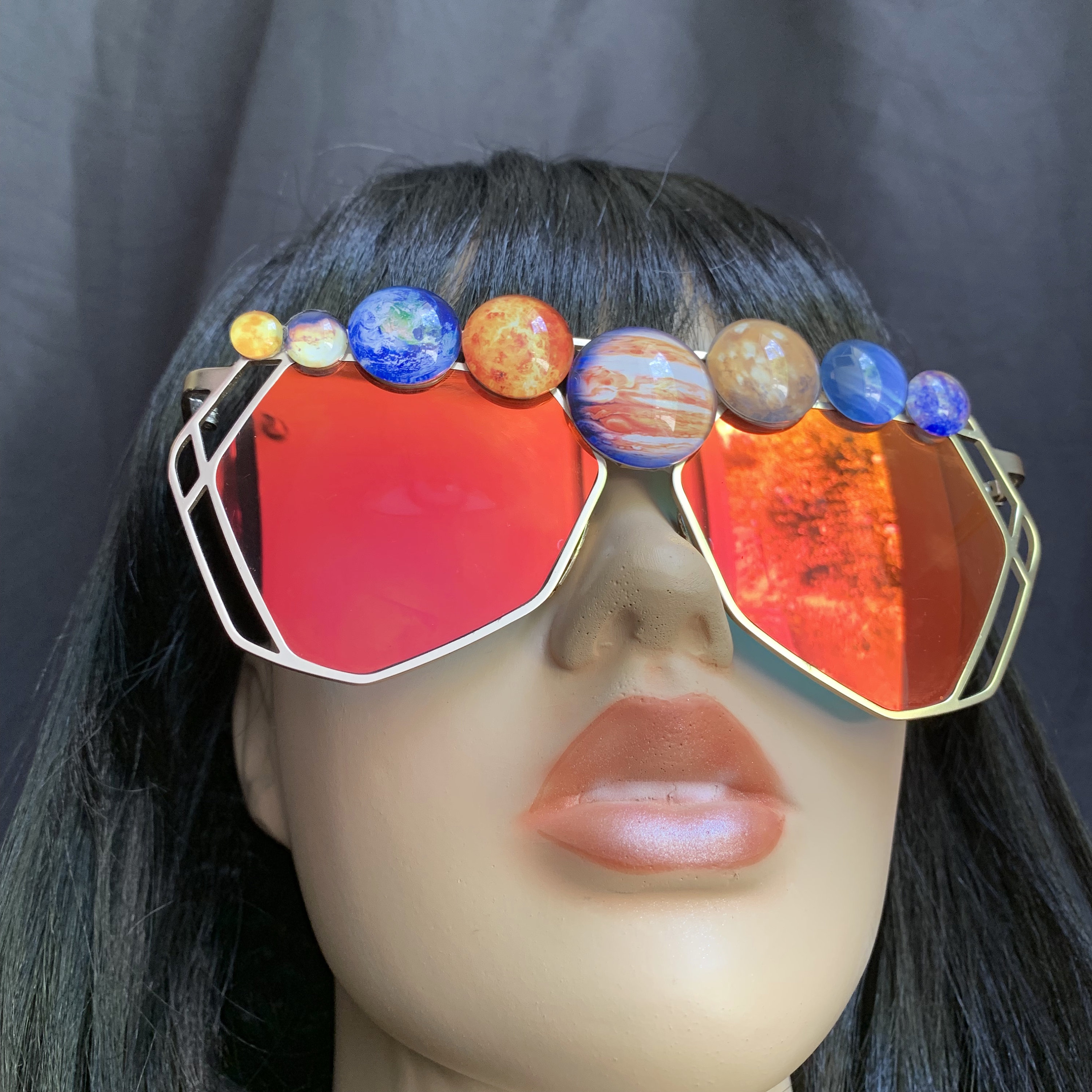 Fhioevt 4 pares Gafas Espaciales Alienígenas Gafas de Sol Futuristas Gafas  Rave Gafas de Fiesta Gafas Futuristas Gafas Techno para Juego de Rol para  Halloween, Cosplay, Carnaval, Club : : Hogar y