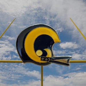 Vintage Los Angeles Rams 1980&#39;s NFL Football Helmet Lapel/ Hat Pin