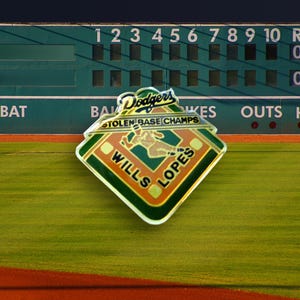 Vintage Los Angeles Dodgers &quot;Stolen Base Champs&quot; Collectable MLB Lapel/ Hat Pin